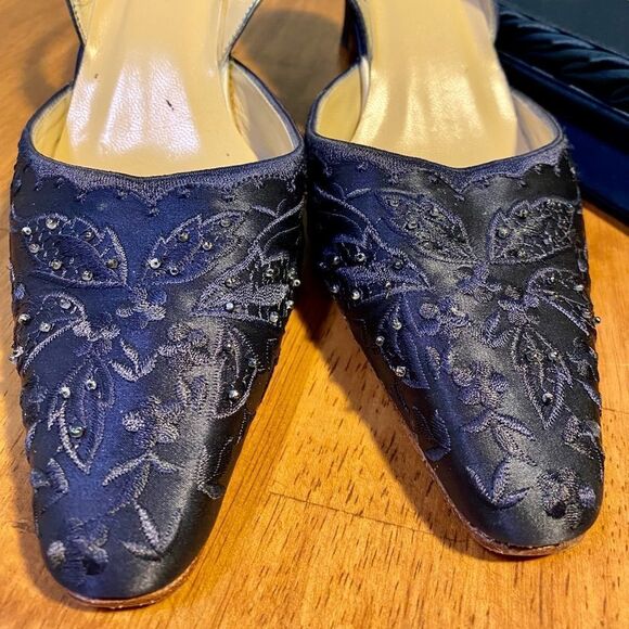 Grace Navy Sequined Slingback Shoes Size 8B - Picture 1 of 7